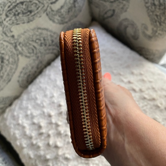 SALE! Vegan Leather, Alligator print Wallet and Handbag - Picture 12 of 16